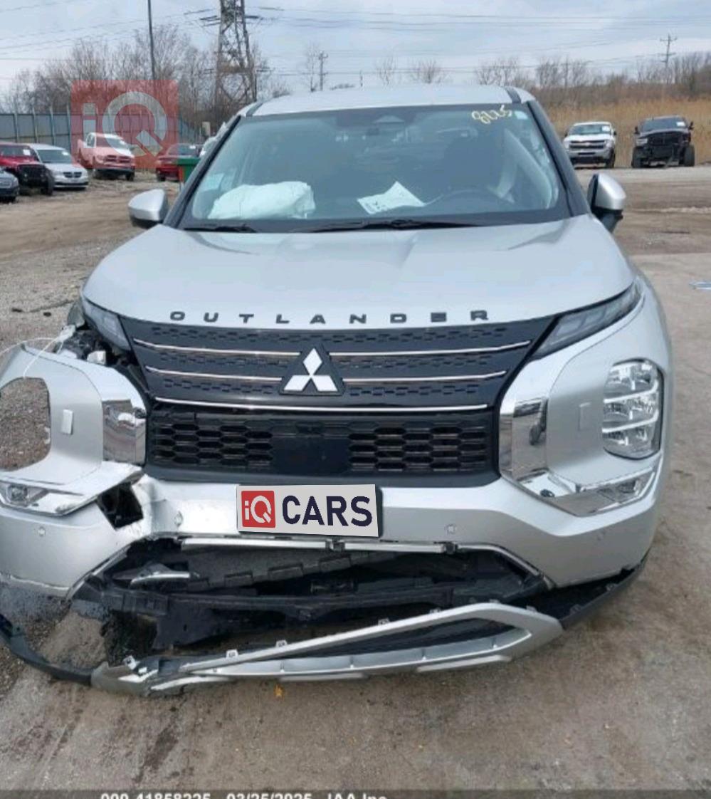 ميتسوبيشي اوتلاندر